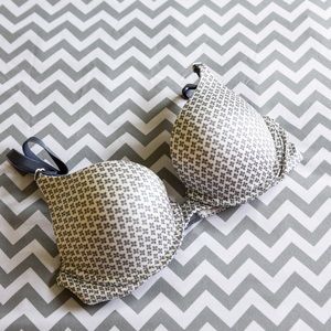 🎉4 for $10🎉 VS T-Shirt Bra Padded Bra
